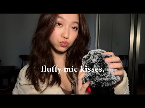 ASMR Fluffy Mic Kisses, Hand Sounds + Visuals 💓