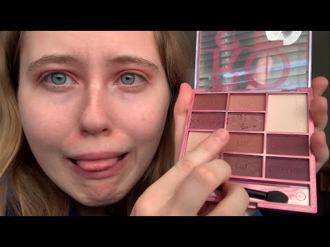 Putting on Eyeshadow Makeup For the First Time ASMR 👁👁
