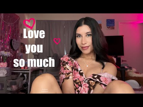 You give your girlfriend gifts ASMR