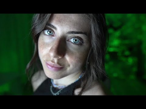 ASMR| SLOW & GENTLE COUNTDOWN W/ Close whispers and mic brushing