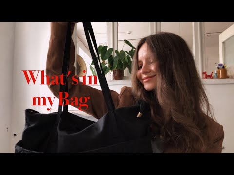ASMR what's in my bag 👜 soft spoken, tapping, personal attention 💄