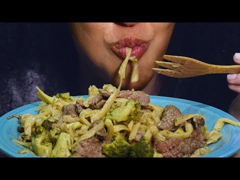 ASMR SPICY Beef and Broccoli Noodles ! * SOFT EATING SOUNDS * 먹방 | Nomnomsammiegirl