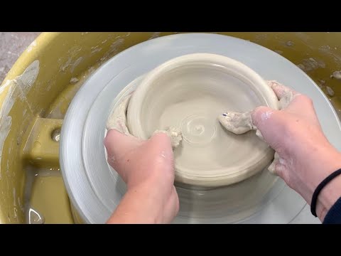 ASMR making pottery on the wheel (relaxing & satisfying )