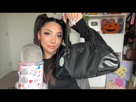 ASMR what's in my purse 👜🖤 | Whispered