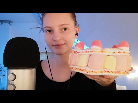 ASMR | Eating a marshmallow cake (deutsch/german)
