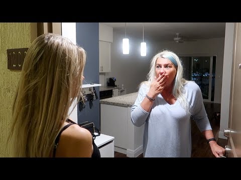 Surprising My Mom After 1 YEAR *EMOTIONAL REACTION*