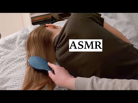 ASMR brushing my sister's hair and drawing on her back 💋 hair play, tapping, spraying, no talking