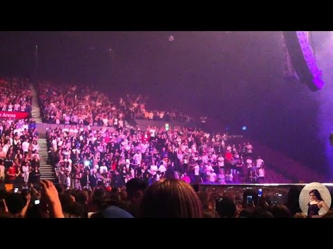 Kanye West Sydney wheelchair misunderstanding  live concert performance  is Not Good