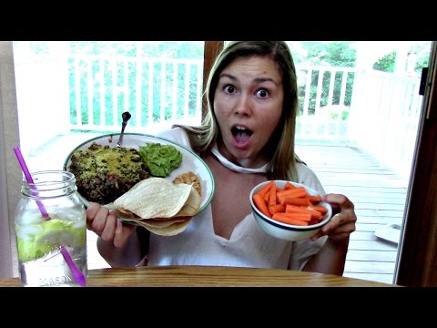 Mukbang: Crunchy Tacos, Chili, and Guac! (part 3) (vegan)