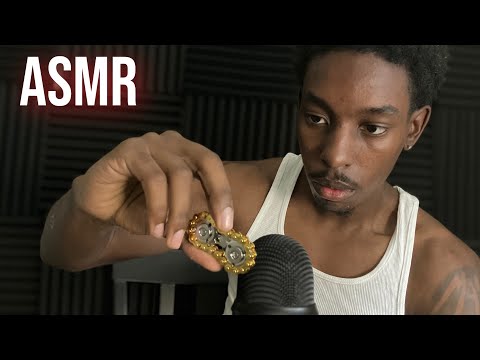 [ASMR] Sound assortment for the fans ( taping/ whispers )