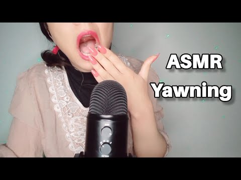 asmr ♡ yawning asmr and Inaudible Whispering | satisfying, hand movements 🌙💫