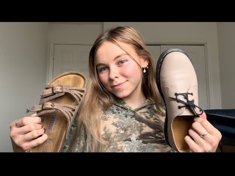 ASMR tingly shoe tapping😋