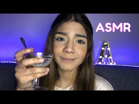 🔥 ASMR ESPAÑOL /  Tu MEJOR AMIGA te ACONSEJA en una PIJAMADA COMIENDO helado 🍦