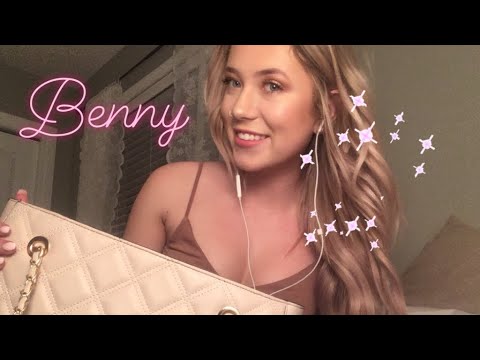 ASMR What’s in my bag?💗