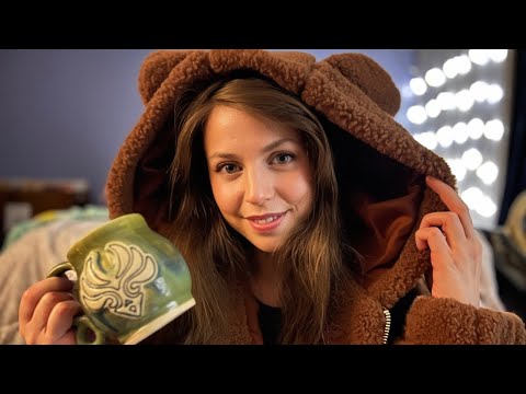 ASMR🎄 POV You're Visiting Your Southern Cousin For The Holiday's - Whispering, ASMR Mouth Sounds