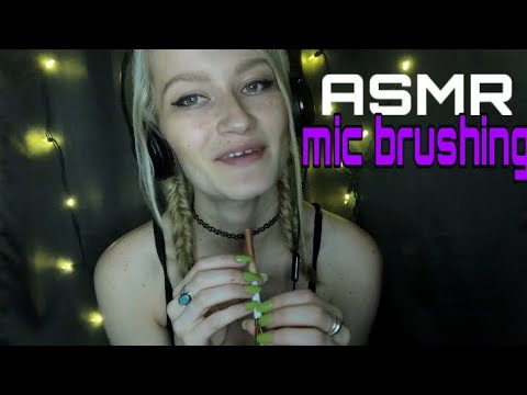 ASMR - mic brushing | tongue clicking + mouth sounds [whispered]