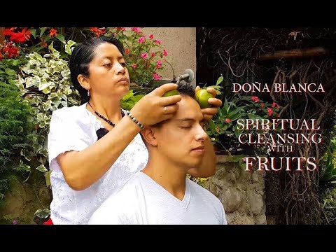 DOÑA ☯ BLANCA - SPIRITUAL CLEANSING WITH FRUITS, ASMR LIMPIA, CUENCA, ASMR MASSAGE, Albularyo, 영적 청소