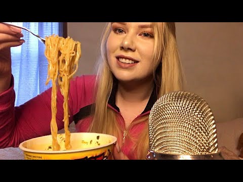 EATING HOT AND SPICY NOODLES *ASMR* (slurping sounds)