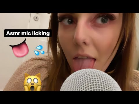 Asmr mic licking , wet sounds and moaning 👄😳