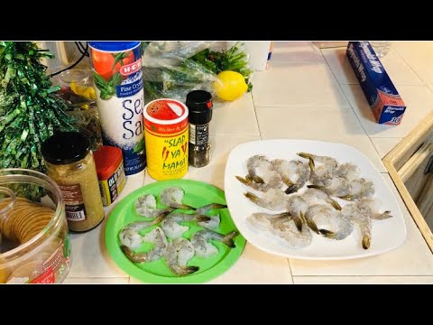 VLOGMAS DAY 5! Doing shrimp boil packs! (NOT ASMR)