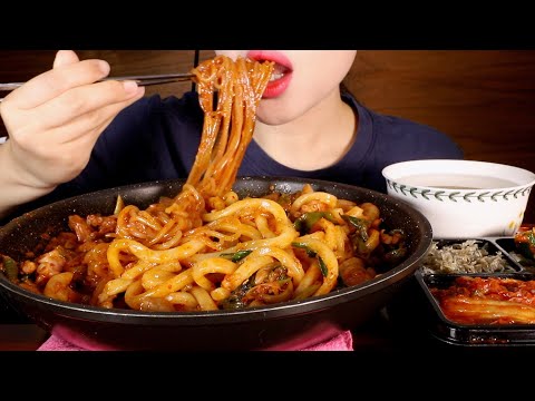 ASMR Spicy Octopus, Intestines, and Shrimps with Noodles | nag-gob-sae 낙곱새 | Eating Sounds Mukbang