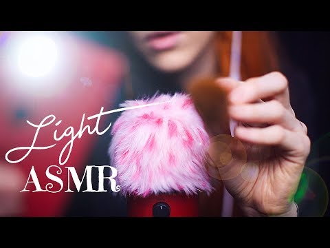 🔦 ASMR - LIGHT & BRUSHING 🔦 face brushing with sound, visual light trigger, mic cover touching