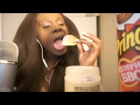Pringles Chips And Dip ASMR Eating Sounds/Queso