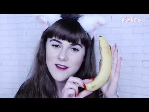 Любительское порно: Девушки сосут банан