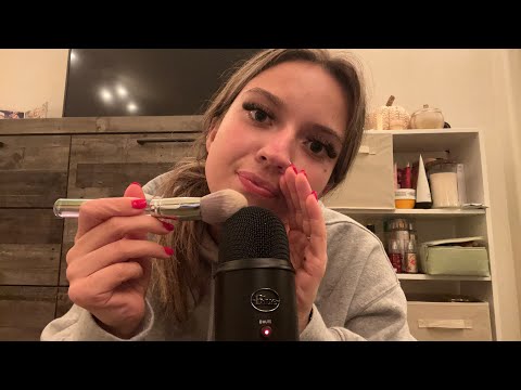 ASMR| LAYERED MOUTH SOUNDS WITH FACE AND MIC BRUSHING