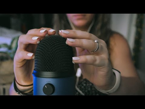 ASMR mic Scratching & Tapping Gentle (almost no talking)