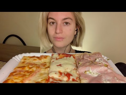 EATING PIZZA 🍕eating sounds (mukbang asmr ita) || Luvilè ASMR