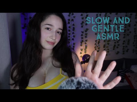 Slow and gentle ASMR (Relaxing visuals for sleeping, hands sounds, fluffy mic...)