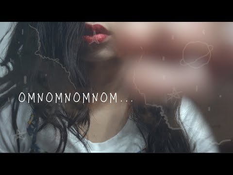 [ASMR 4K] OMNOMNOMNOM (READ DESCRIPTION)