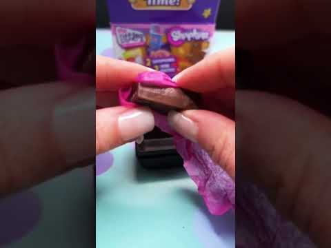 OPENING MINI FOOD BY REAL LITTLES SHOPSKINS 🐣 #shorts #snack #chocolate #blindbag #minifood #asmr