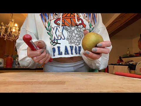 ASMR peeling 🍎 apples
