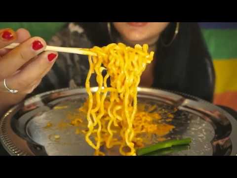 *Slurp* Samyang cheesy FIRE noodles ASMR