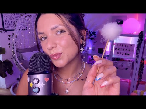 ASMR Mouth Sounds and Face Brushing Up Close - Personal Attention, German/Deutsch