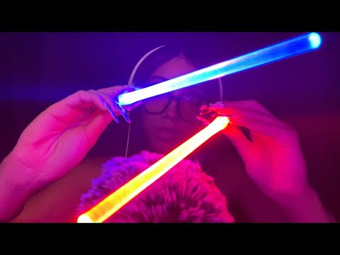 ASMR| Light triggers + Focus (Tapping, whispers, lights..)