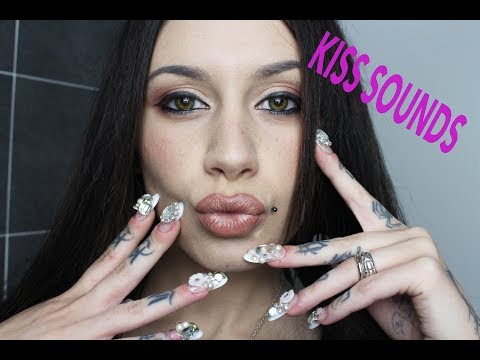 ASMR KISS SOUNDS / CHEWING GUM / TAPPING ON LONG NAILS