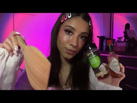 ASMR| Eating your face 😛 Talkative (mouth sounds, personal attention, inaudible..)￼