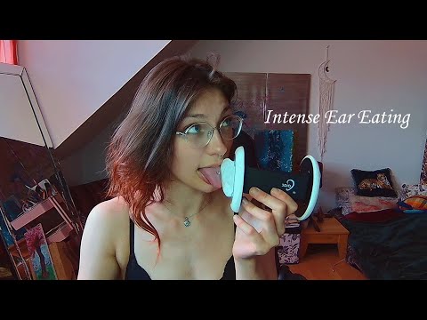 Unpredictable Ear Eating, Mouth sounds and Ear massage ASMR 💤