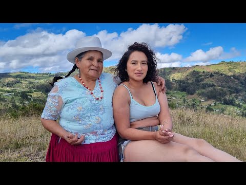 ASMR ROSITA MARIA GIVES MARIANELA A RELAXING MASSAGE ACCOMPANIED BY A SOFT WHISPER