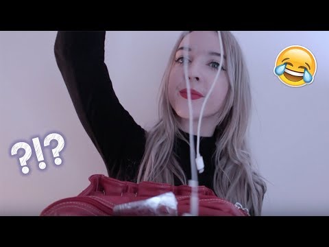 WHAT'S IN MY BAG?! ♥