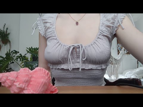 ASMR*ICELANDIC ACCENT AND SPANISH WHISPERS AND TAPPING*