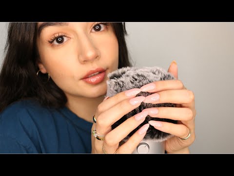 ASMR Soft Mouth Sounds & Nail Tapping ♡