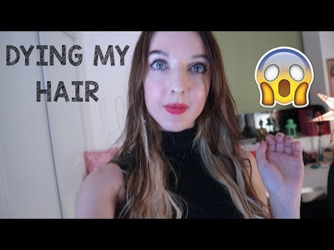 BLEACHING & DYING THE ENDS OF MY HAIR FROM BROWN TO BLONDE (AT HOME)