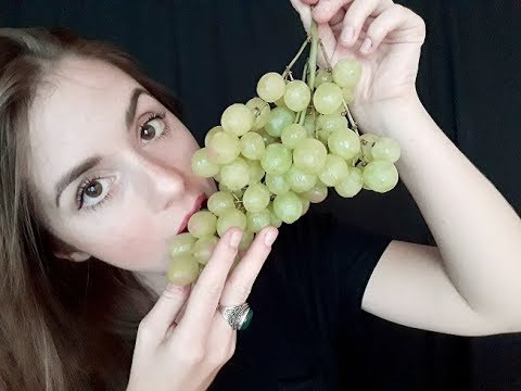 ASMR Juicy Grapes - eating sounds - Mukbang