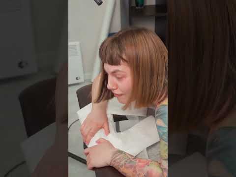 Funny anticellulite massage for girl Eveline #funnyvideo #shorts #anticellulitemassage