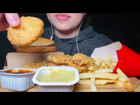 ASMR|EATING McDonald’s Cheeseburger|Nuggets|Fries