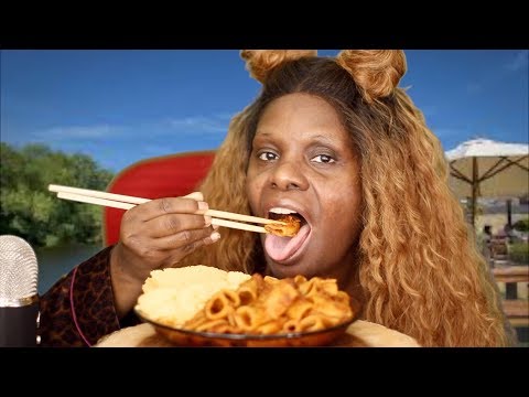 ASMR Spaghetti and Cornbread Eating Sounds | Chewing | Relaxation Tingles